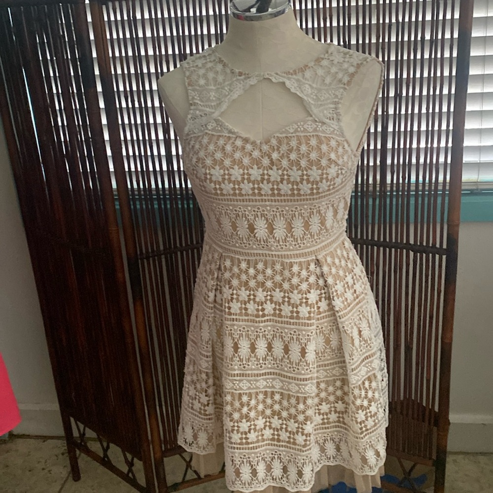 Francesca’s lace & polyester dress. size XS